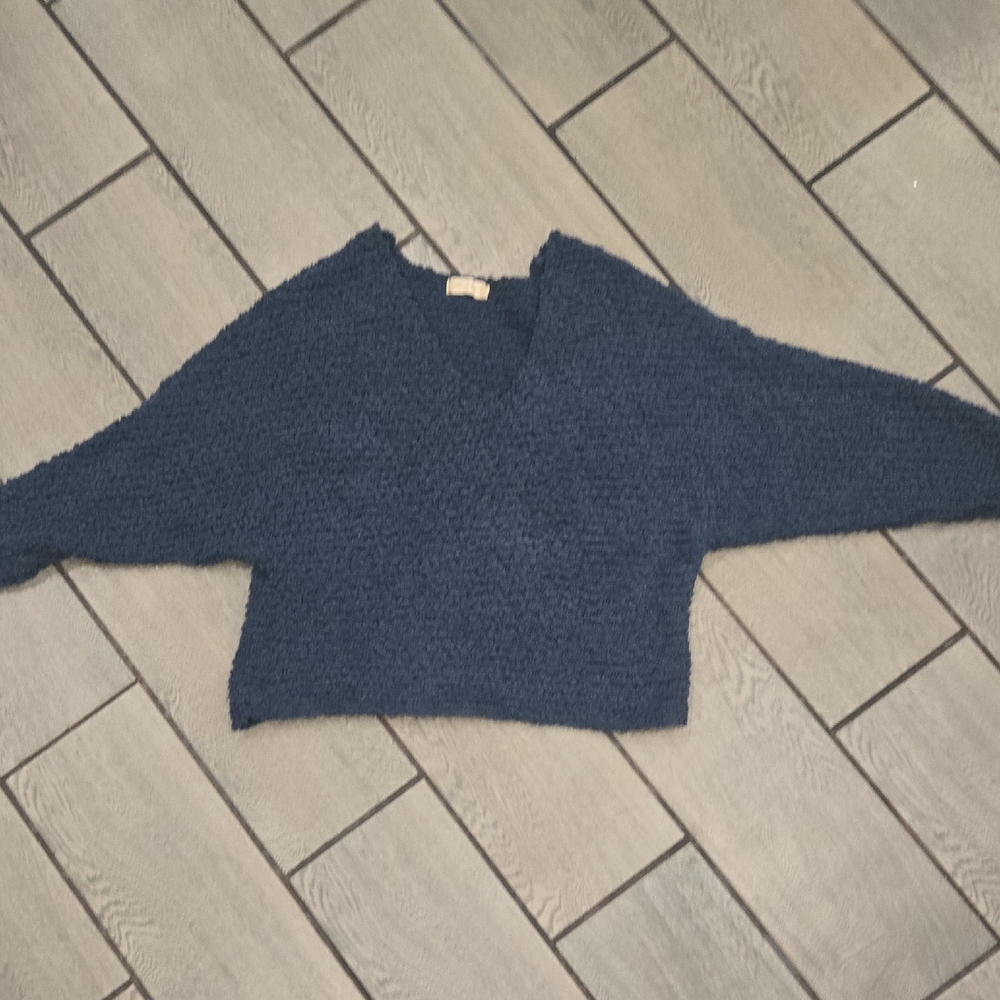 💙 Oxford Jade Blue Boucle V-Neck Sweater – Size S 17ws